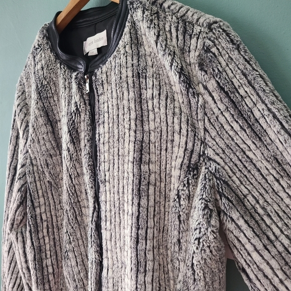 Erin London Inside Out Fur-Real Zip Jacket Size XL - Picture 2 of 13